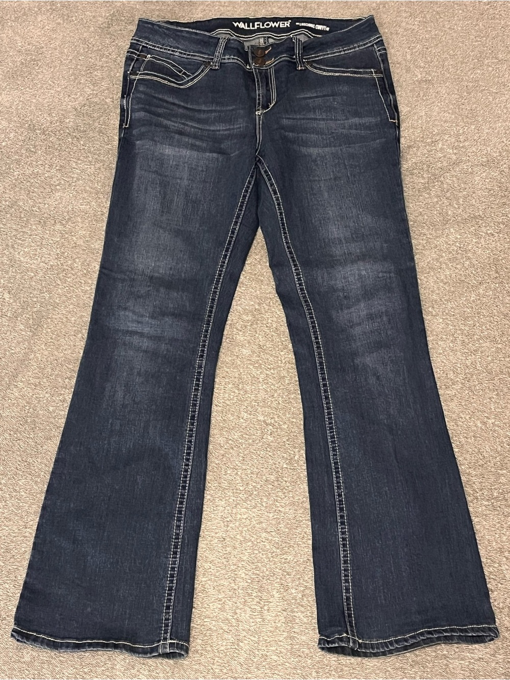 Like New Wallflower Luscious Curvy Dark Indigo Flare Jeans 11R